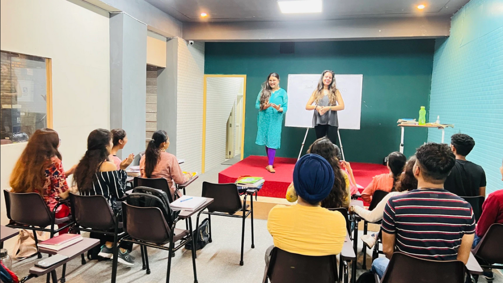 EnglishClass (13) EnglishClass (13)